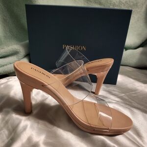 Pashion Footwear The Slide Transparent Sand Size 7.5